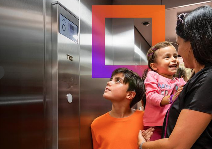 foto noticia TK Elevator lanza EOX Renew: aumenta la accesibilidad, la sostenibilidad y el valor de los edificios antiguos.